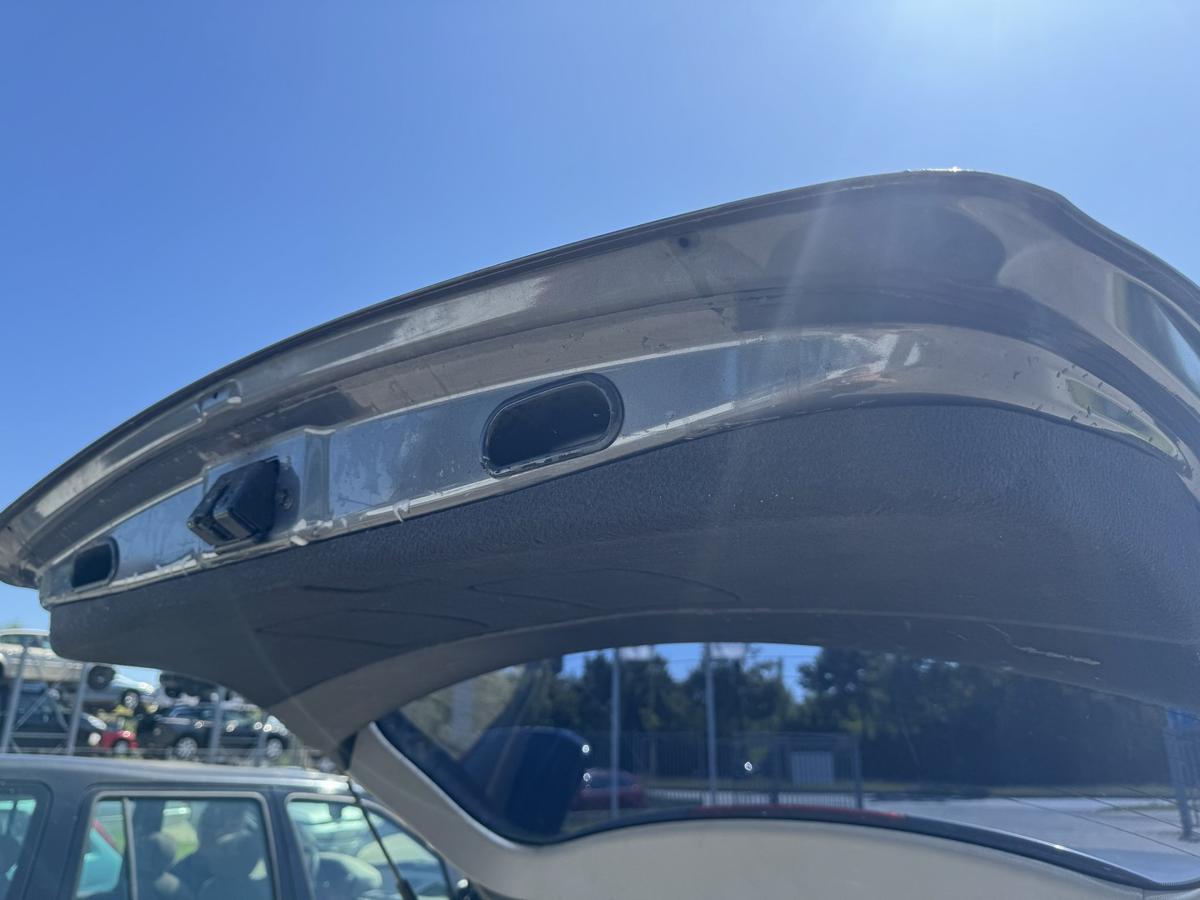 Toyota Avensis T25 original Heckklappe mit Heckscheibe 1E5 Gray Perleffekt Kombi Bj.2004